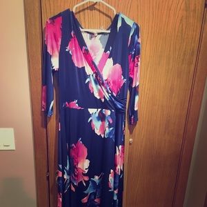 Maternity maxi dress